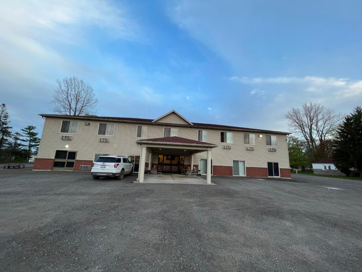 Fairview Inn Simcoe Exterior photo